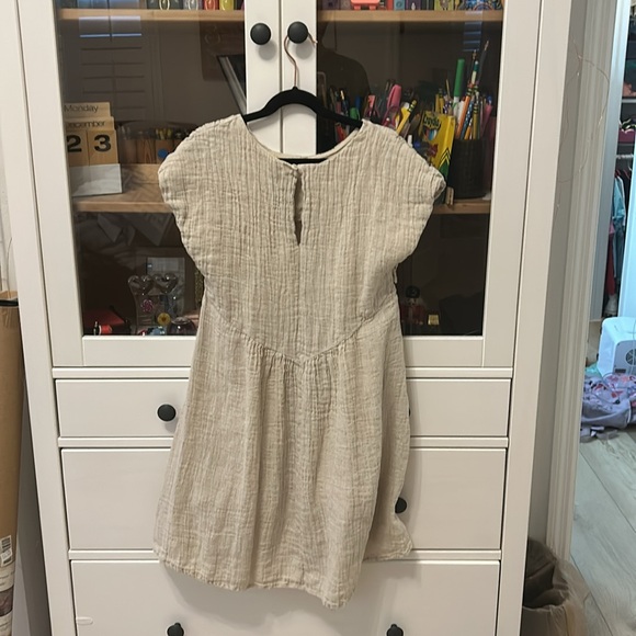 ⚠️ Gently Used⚠️ Structured Heart dress from zara - Picture 3 of 4